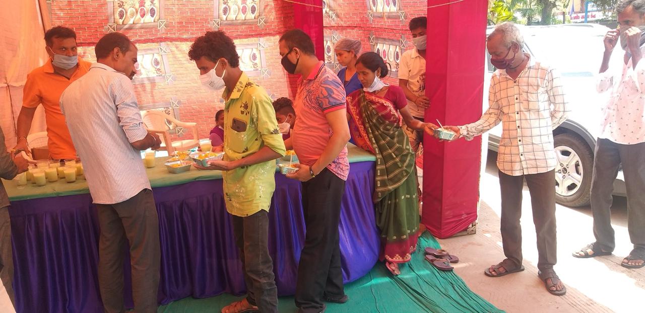 Free Food & Meal Serving Drive - Photo #3