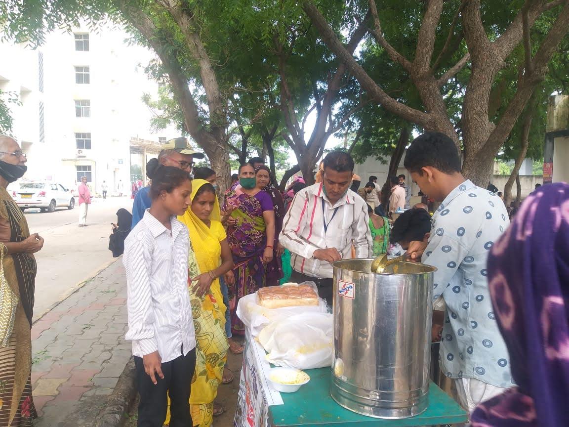 Free Food & Meal Serving Drive - Photo #9